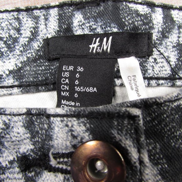 H&M Floral Mini Shorts Size 6 Stretch Denim - Picture 3 of 5